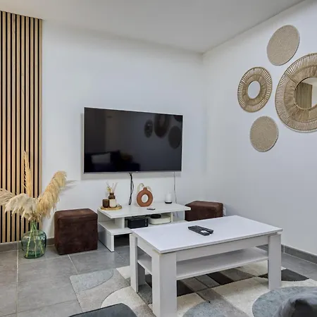 Apartment Rod Attractive F2 With Patio On Place Saint Marc In *