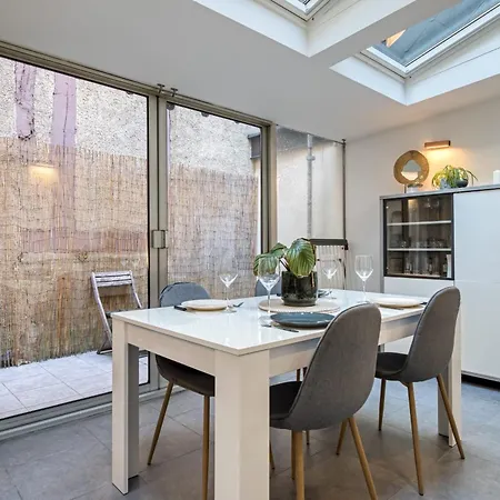 Apartment Rod Attractive F2 With Patio On Place Saint Marc In Rouen